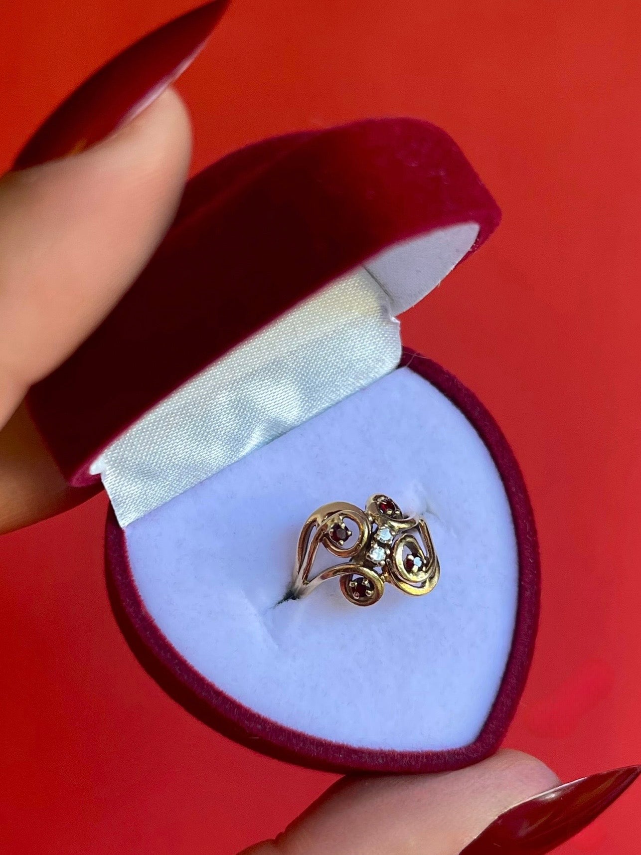 Vintage 14K Yellow Gold Garnet & Diamond Cocktail Ring