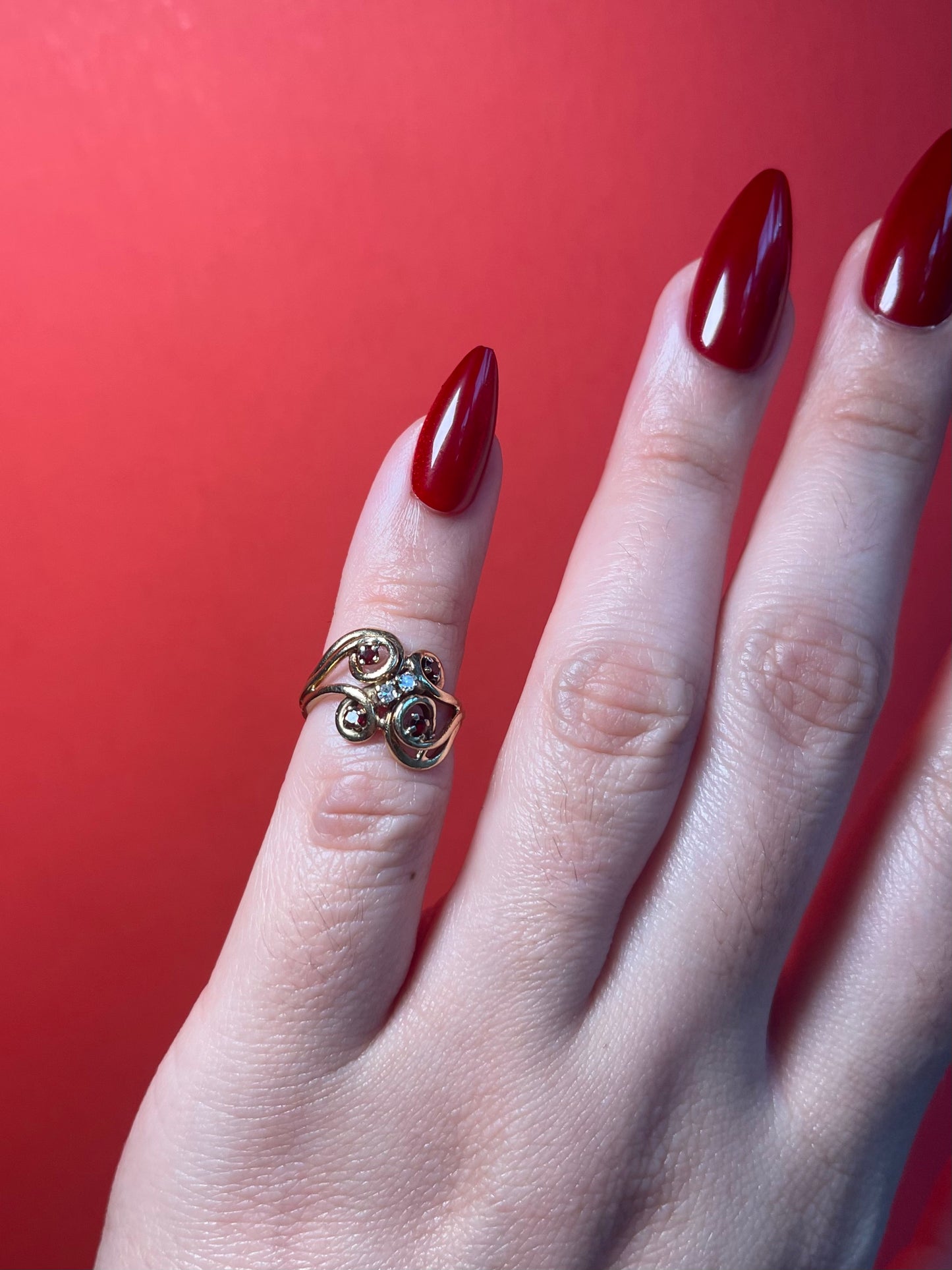Vintage 14K Yellow Gold Garnet & Diamond Cocktail Ring