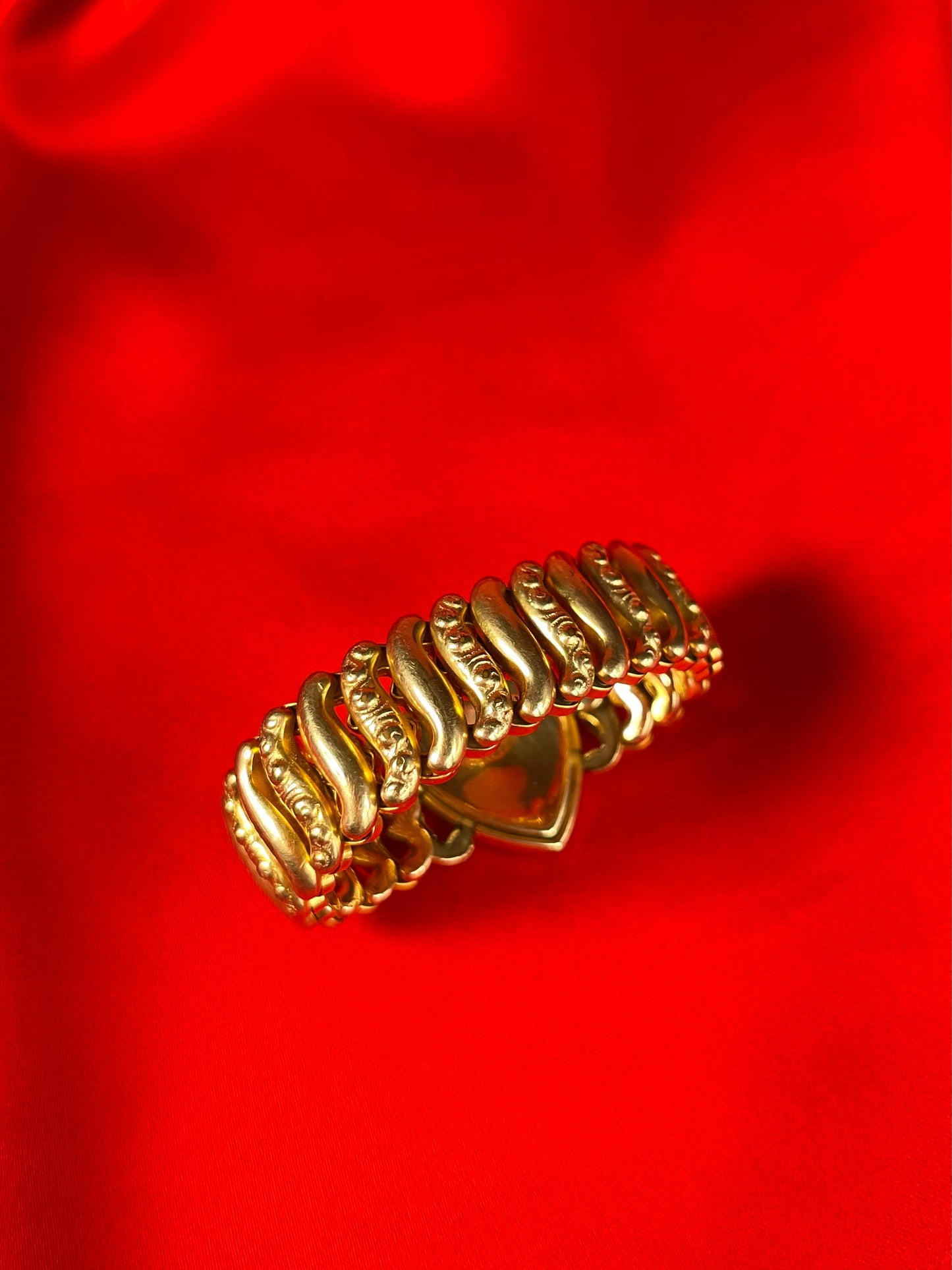 Vintage Sweetheart Bracelet, American Queen Pitman and Keeler Brand with Gold Filled Expansion.