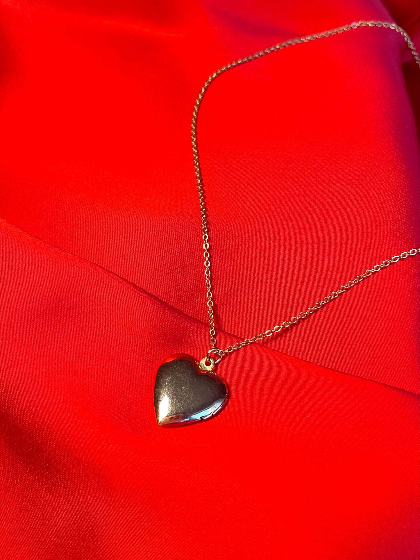 Vintage Gold Plated Heart Locket Necklace