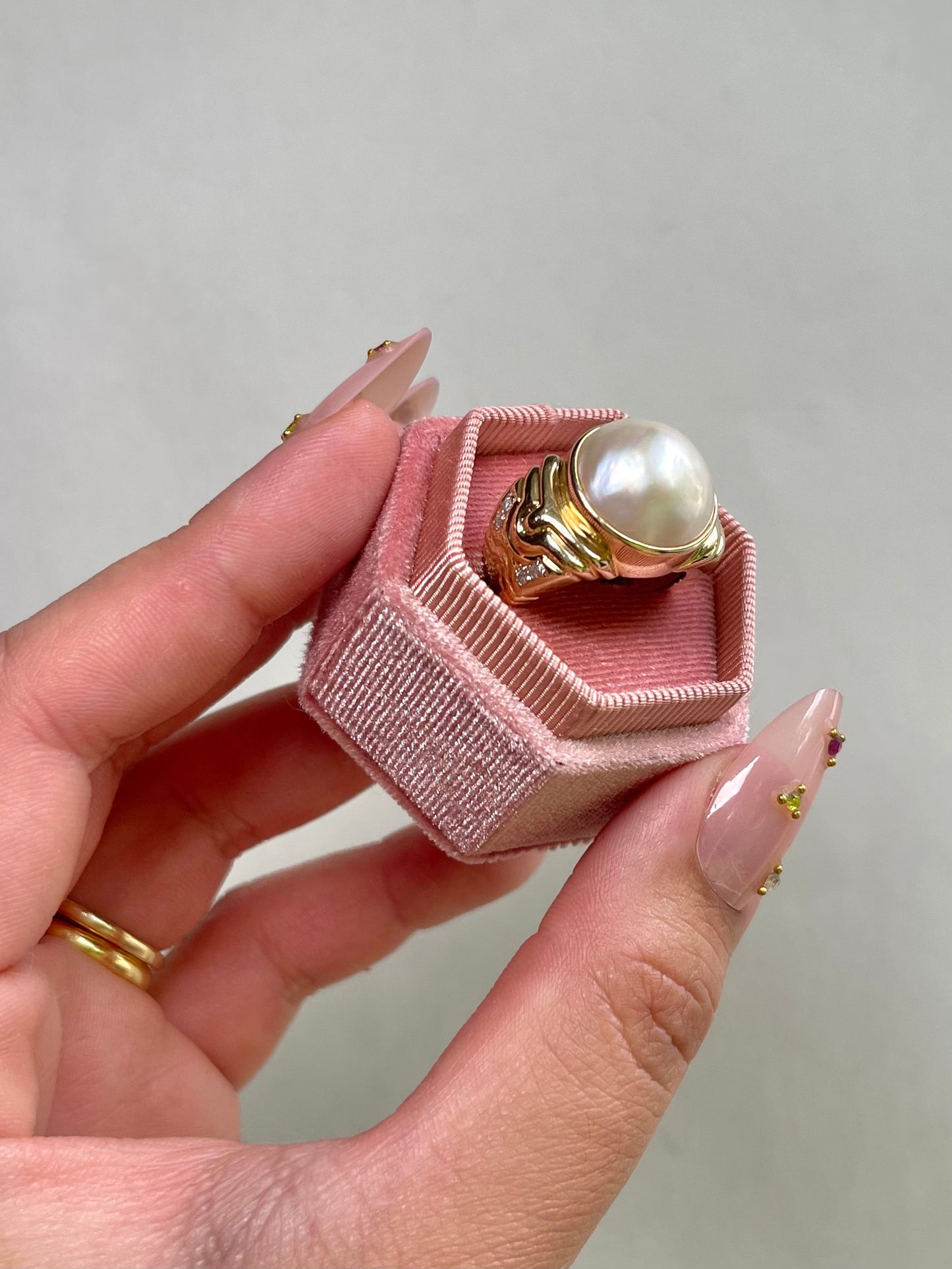 VINTAGE 14k Gold Ring with Pearl and Moissanite