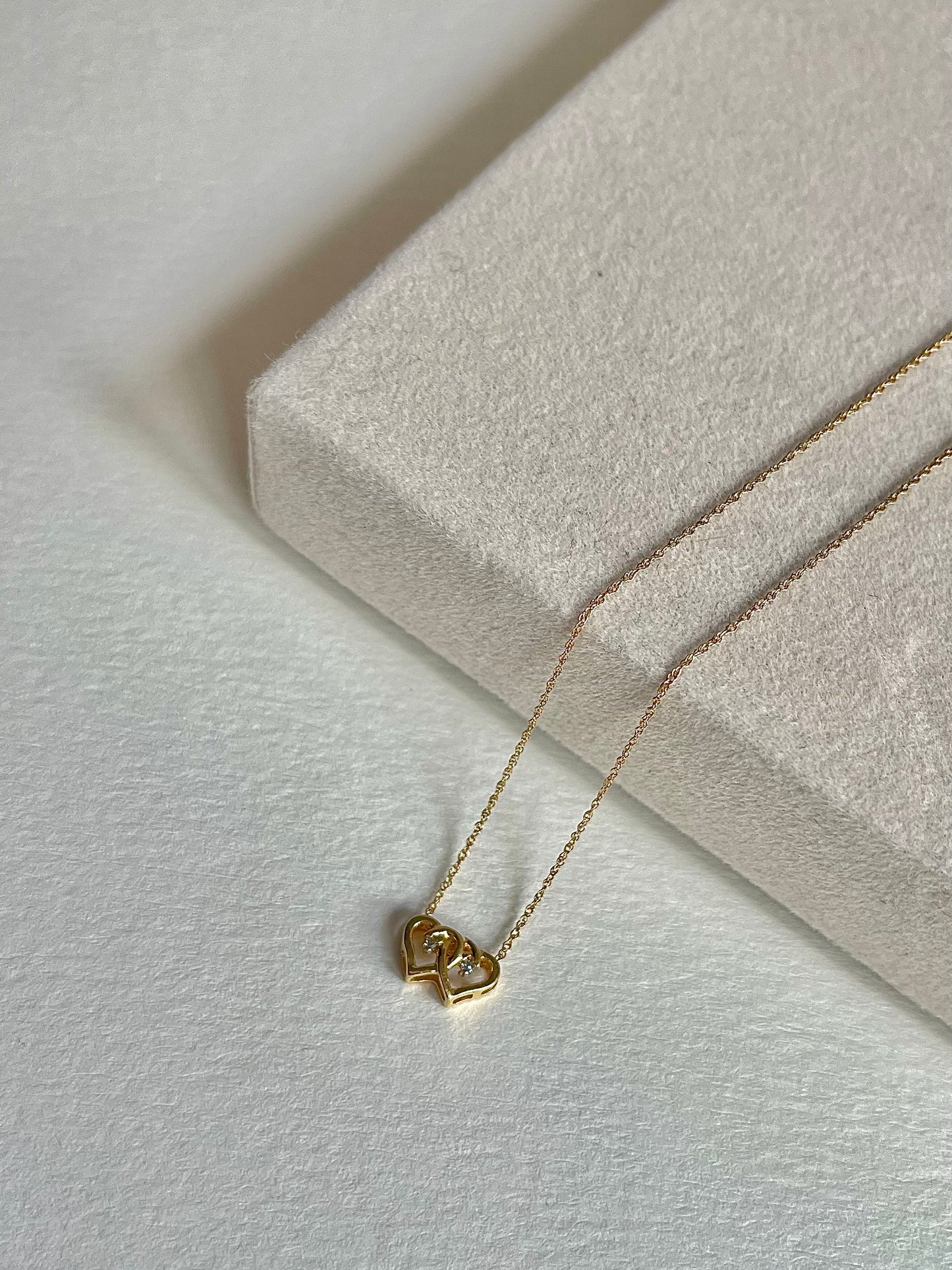 Vintage Delicate 14k Yellow Gold Necklace with an Interlocked Heart Pendant