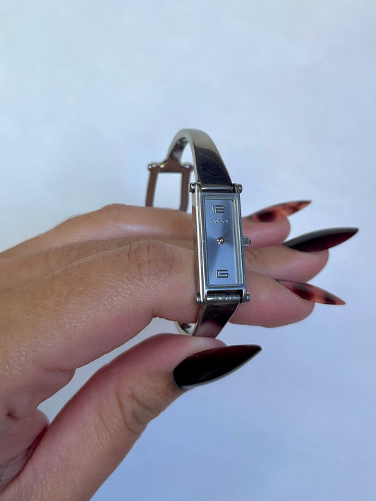 Vintage Gucci, with Grey Dial Swiss Made - Women’s Quartz Bracelet Silver Watch