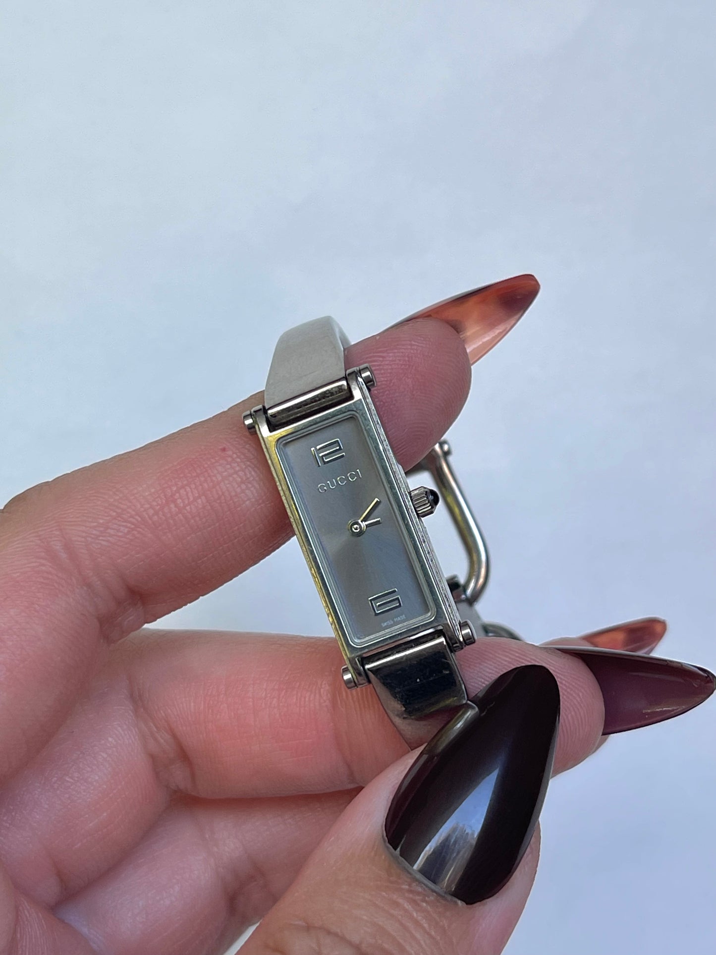 Vintage Gucci, with Grey Dial Swiss Made - Women’s Quartz Bracelet Silver Watch