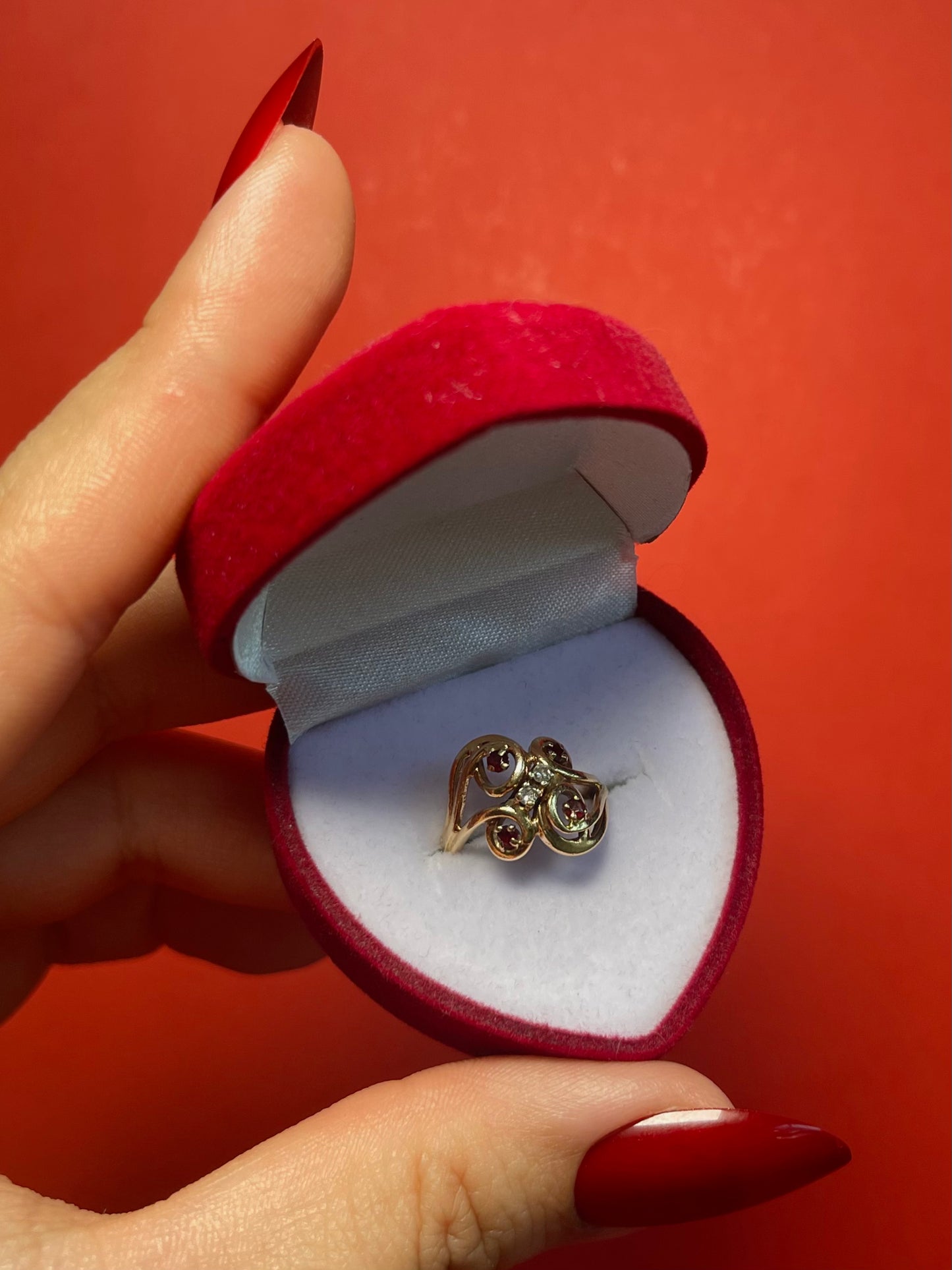 Vintage 14K Yellow Gold Garnet & Diamond Cocktail Ring
