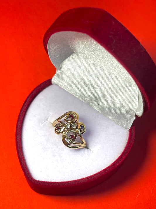 Vintage 14K Yellow Gold Garnet & Diamond Cocktail Ring