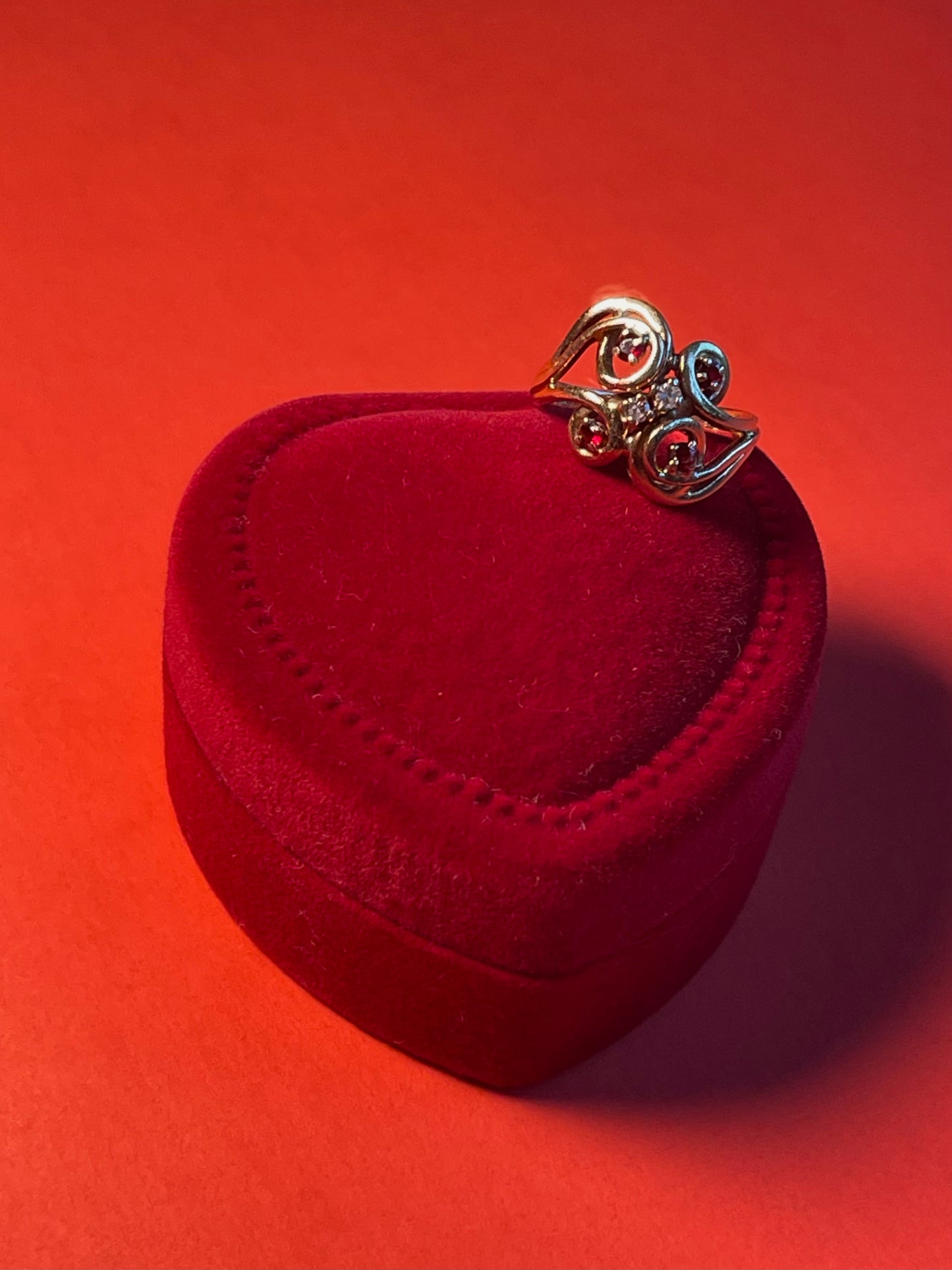 Vintage 14K Yellow Gold Garnet & Diamond Cocktail Ring