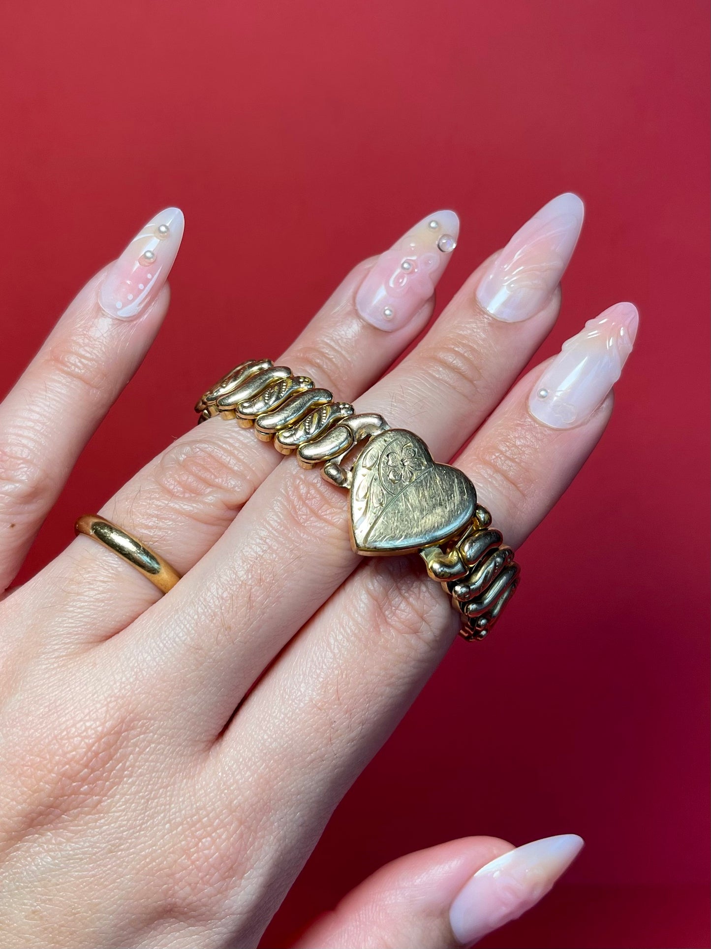 Vintage Sweetheart Bracelet, La Mode Brand with Gold Filled Expansion