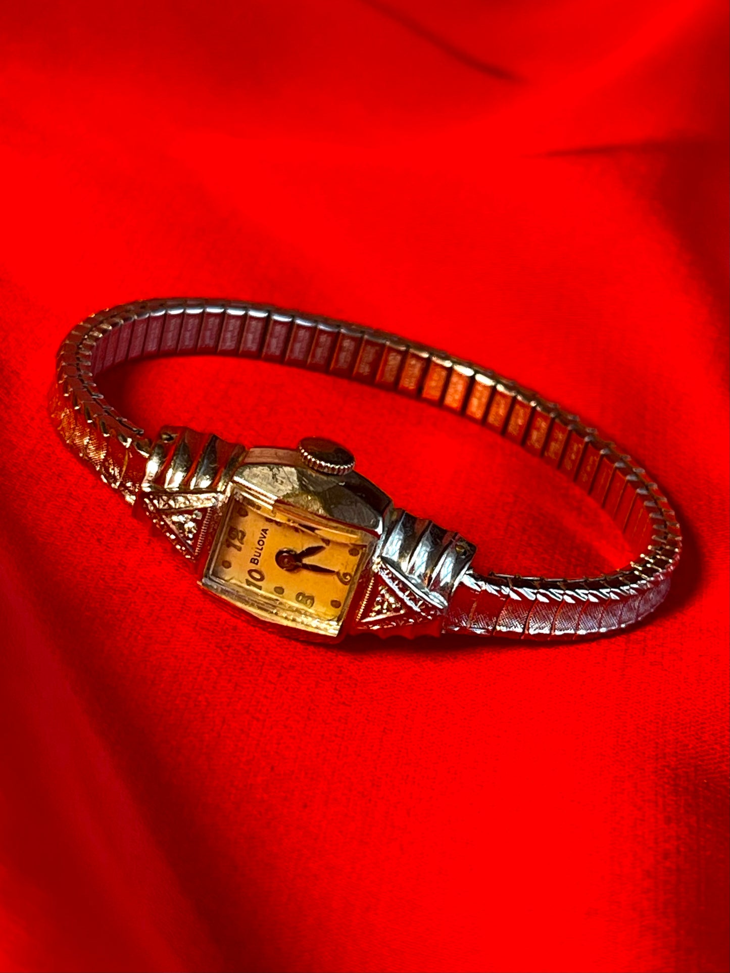 Vintage Bulova 1952 10K Gold Filled Watch, with Speidel USA brand Expansion Bracelet