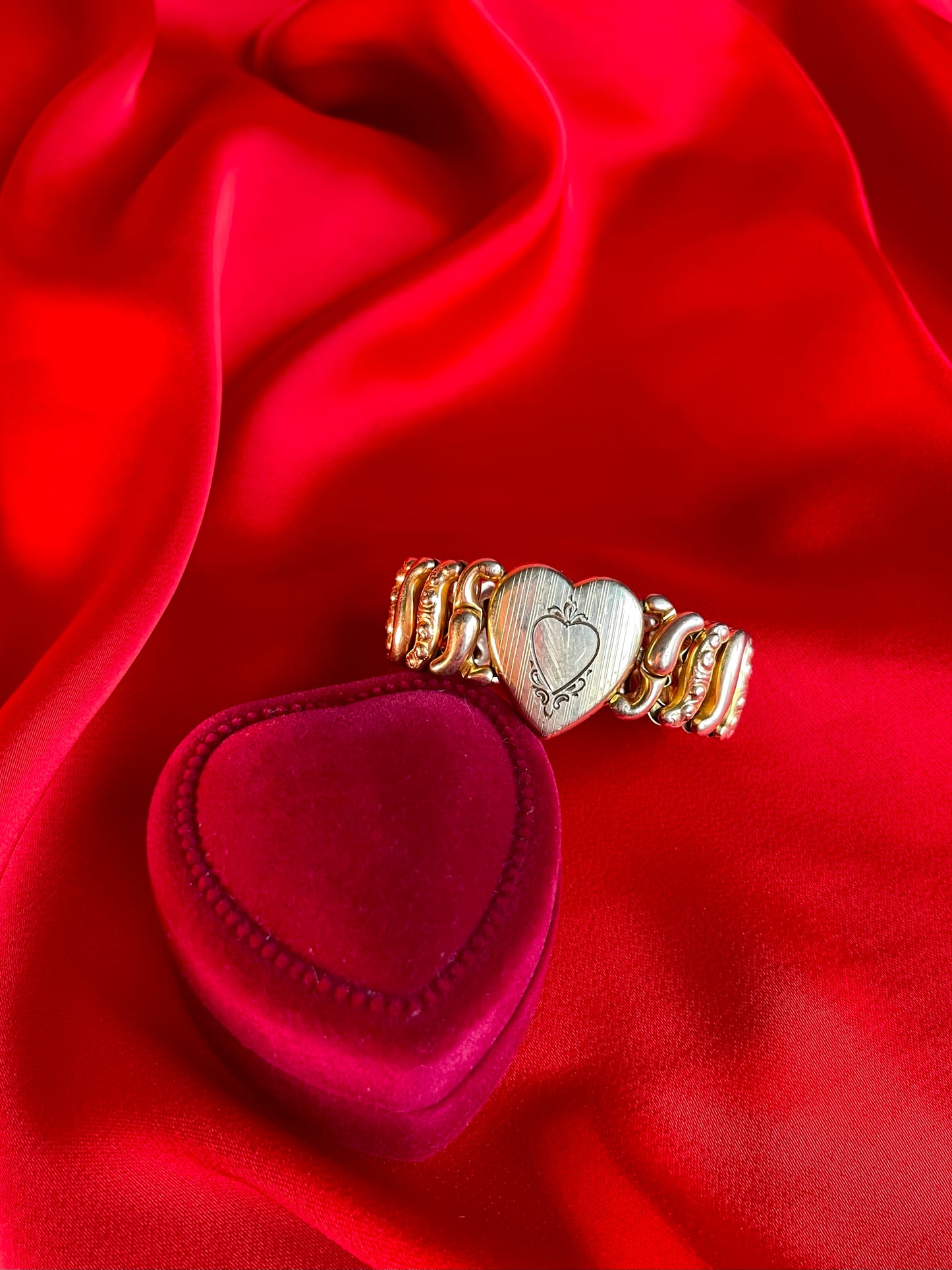 Vintage Sweetheart Bracelet, American Queen Pitman and Keeler Brand with Gold Filled Expansion.