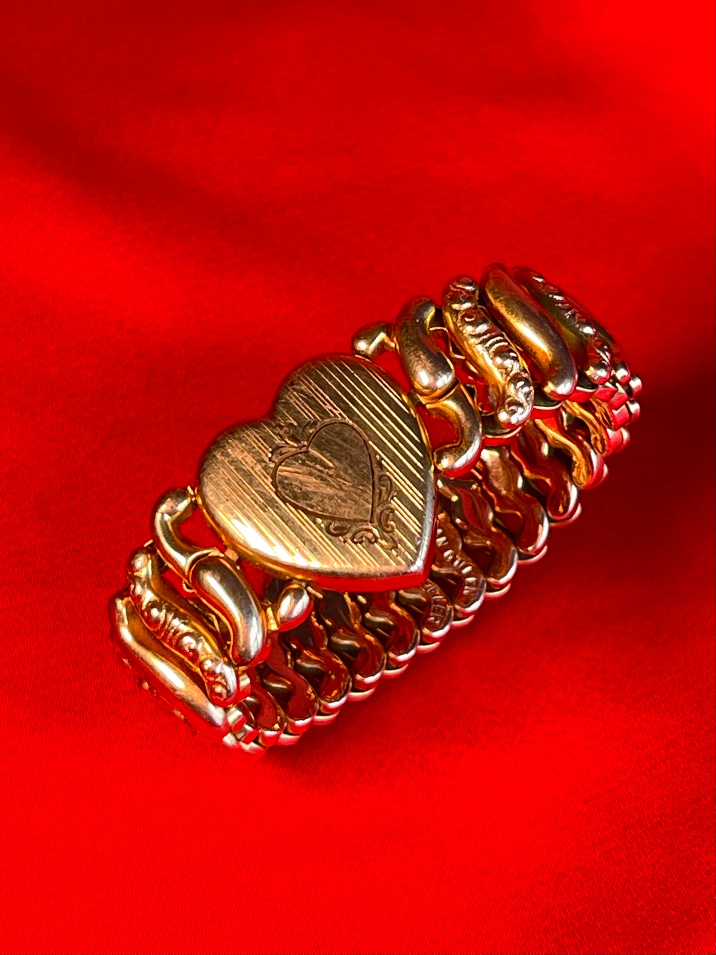 Vintage Sweetheart Bracelet, American Queen Pitman and Keeler Brand with Gold Filled Expansion.