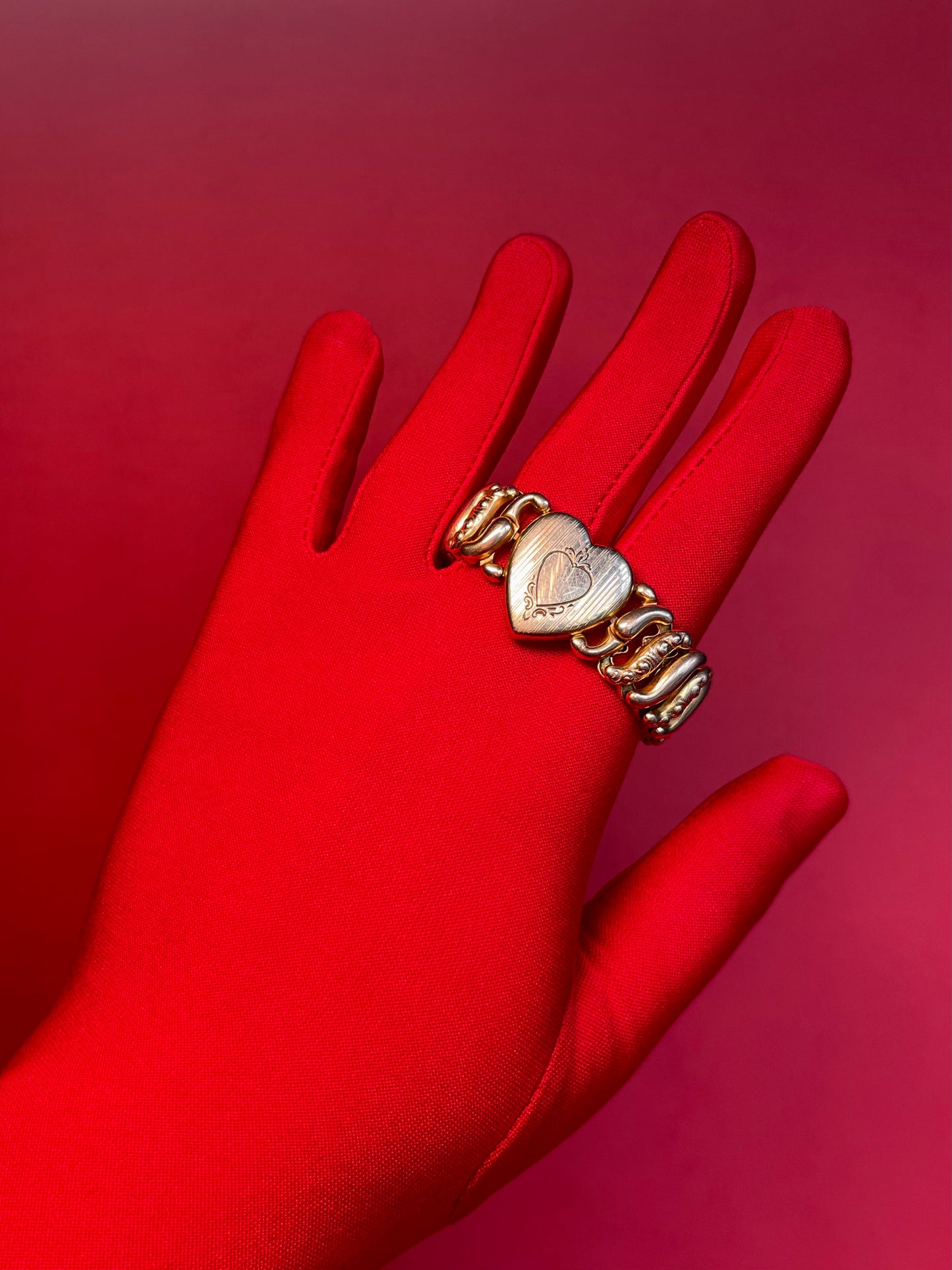 Vintage Sweetheart Bracelet, American Queen Pitman and Keeler Brand with Gold Filled Expansion.