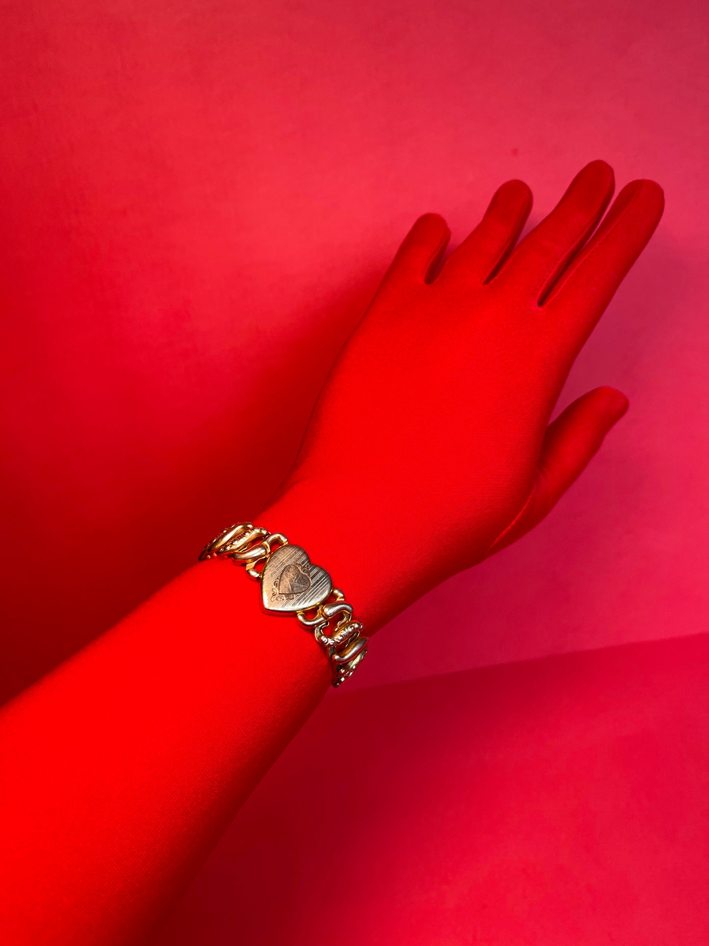 Vintage Sweetheart Bracelet, American Queen Pitman and Keeler Brand with Gold Filled Expansion.