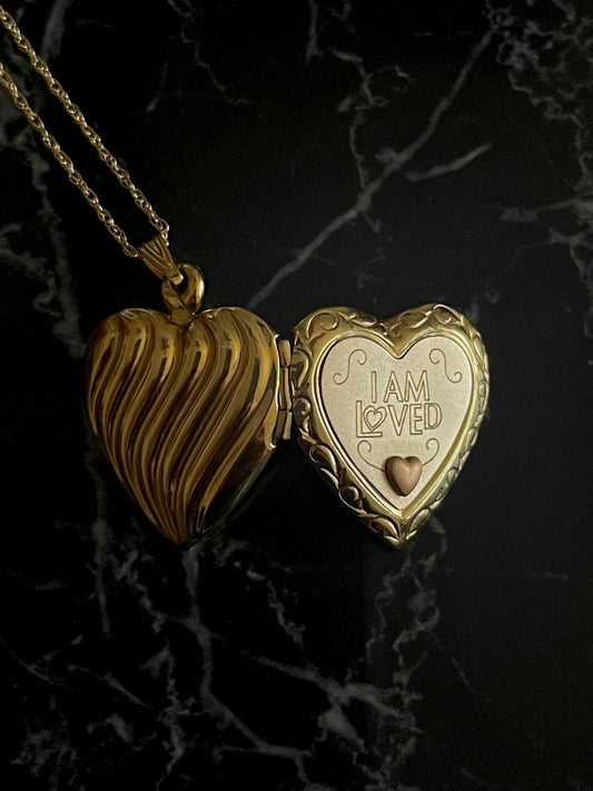 Vintage 10K Yellow Gold Heart Locket Necklace