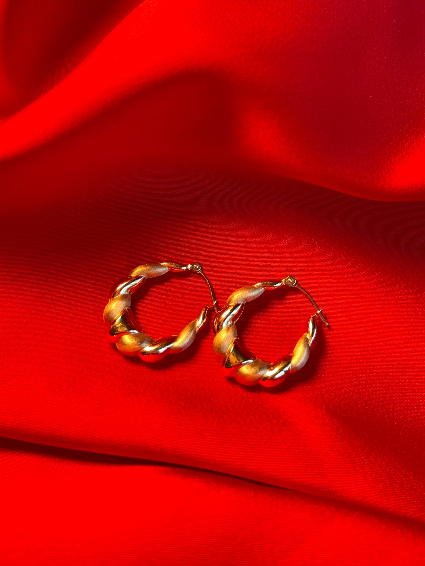 Vintage 14k Yellow Gold Shrimp Hoop Earrings