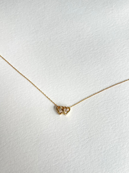 Vintage Delicate 14k Yellow Gold Necklace with an Interlocked Heart Pendant
